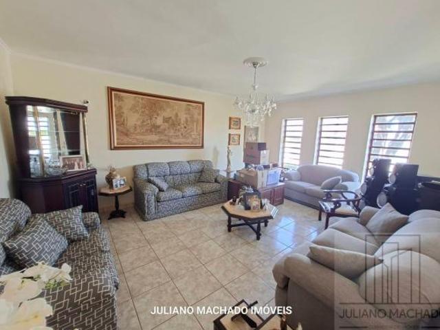 Casa para venda em Jardim Niagara de 300.00m² com 4 Quartos, 1 Suite e 6 Garagens