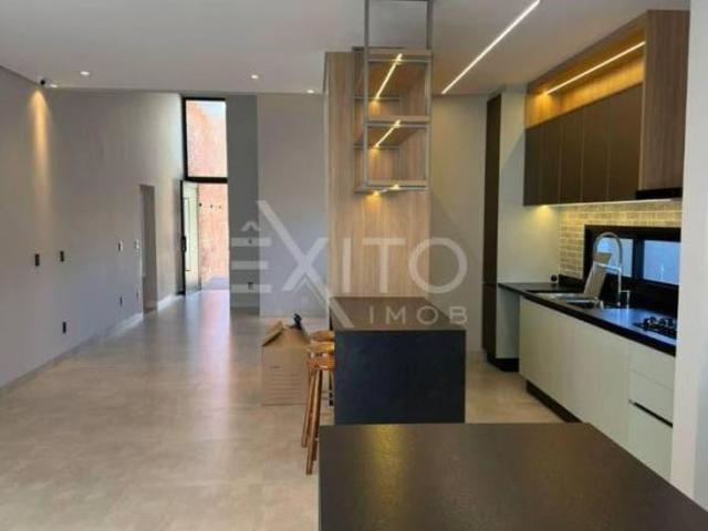 Casa para venda em Jardim Novo Mundo de 226.00m² com 5 Quartos, 4 Suites e 4 Garagens