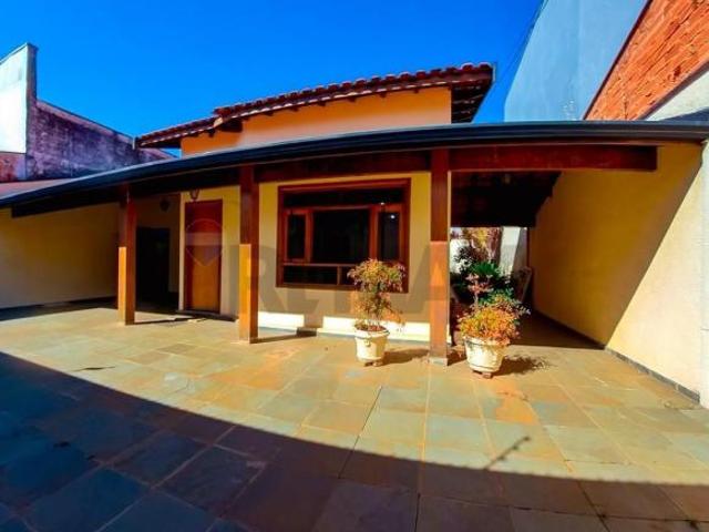Casa para venda em Jardim Nova Leme de 129.70m² com 2 Quartos, 1 Suite e 2 Garagens