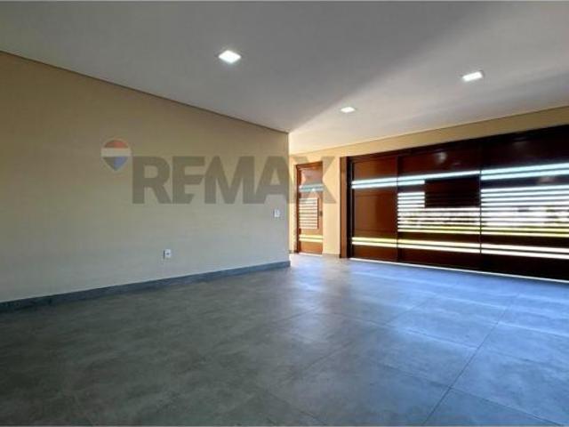 Casa para venda em Jardim Ouro Verde de 190.00m² com 3 Quartos e 2 Suites
