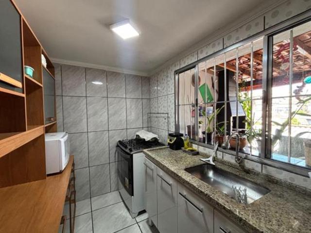 Casa para venda em Jardim Ouro Verde de 360.00m² com 5 Quartos, 1 Suite e 2 Garagens