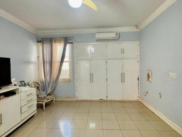 Casa para venda em Jardim Aviação de 240.00m² com 3 Quartos, 1 Suite e 3 Garagens