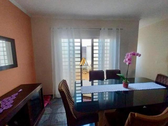Casa para venda em Jardim Adelaide de 150.00m² com 3 Quartos, 1 Suite e 3 Garagens