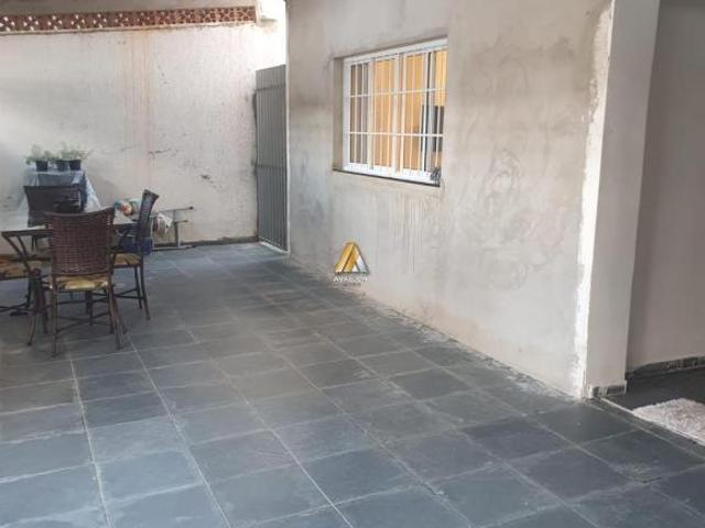 Casa para venda em Jardim Adelaide de 150.00m² com 3 Quartos, 1 Suite e 2 Garagens
