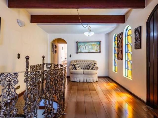 Casa para venda em Jardim Aeroporto com 3 quartos, sendo 1 suíte, 180m²