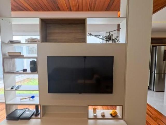 Casa para venda em Jardim Alvorada com 2 quartos, sendo 2 suítes, 131m²