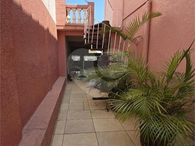 Casa para venda em Jardim Alzira Franco de 185.00m² com 3 Quartos e 2 Garagens