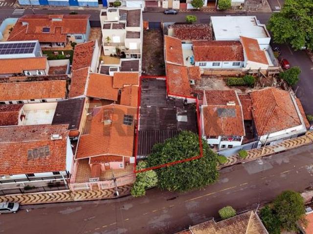 Casa para venda em Jardim Amália de 124.00m² com 1 Quarto e 1 Garagem