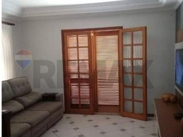 Casa para venda em Jardim Astro de 232.00m² com 4 Quartos, 1 Suite e 2 Garagens