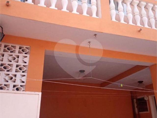 Casa para venda em Jardim Caçula de 160.00m² com 3 Quartos, 2 Suites e 4 Garagens