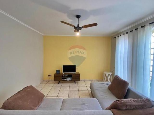 Casa para venda em Jardim Castelo Branco de 149.00m² com 3 Quartos e 2 Garagens