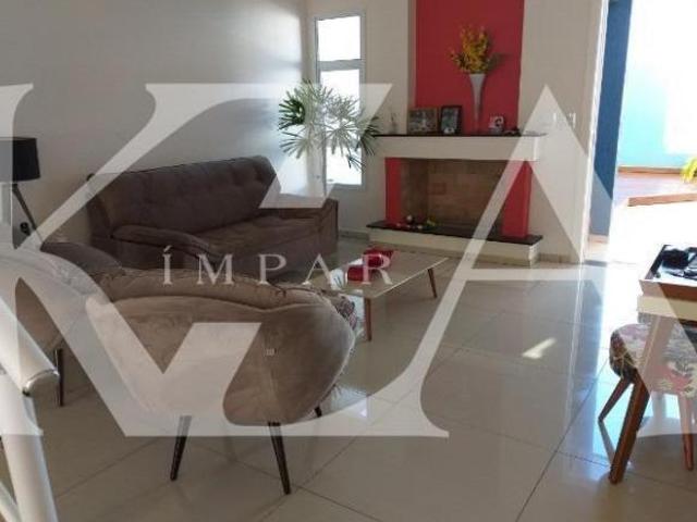 Casa para venda em Jardim Colônia de 290.00m² com 3 Quartos, 1 Suite e 4 Garagens