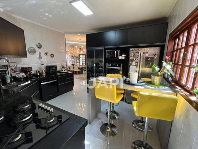 Casa para venda em Jardim Da Serra de 320.00m² com 5 Quartos, 1 Suite e 5 Garagens
