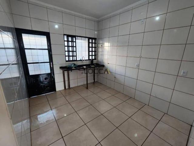 Casa para venda em Jardim Diva Tarlá De Carvalho de 55.00m² com 2 Quartos, 1 Suite e 2 Garagens