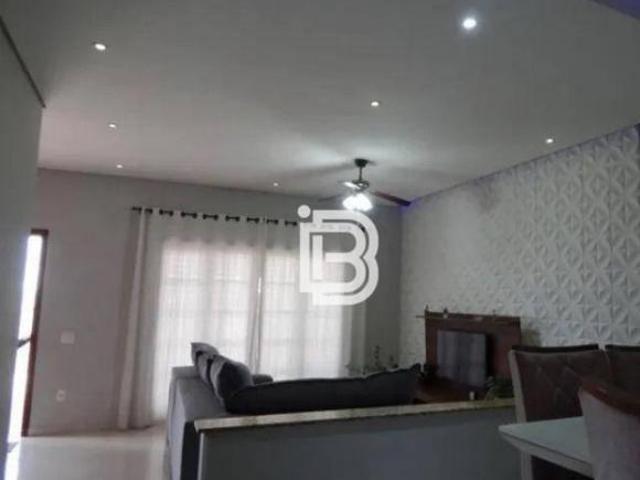 Casa para venda em Jardim Do Lago de 281.00m² com 3 Quartos, 1 Suite e 8 Garagens