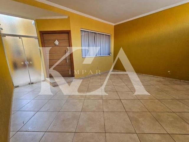 Casa para venda em Jardim Europa de 280.00m² com 3 Quartos, 1 Suite e 2 Garagens