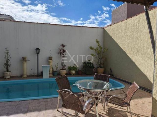 Casa para venda em Jardim Ermida Ii de 309.00m² com 2 Quartos, 1 Suite e 3 Garagens