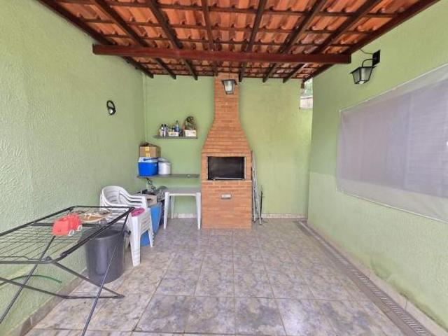 Casa para venda em Jardim Flamboyant de 100.00m² com 2 Quartos, 1 Suite e 2 Garagens
