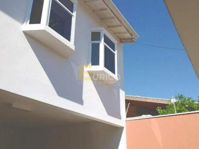 Casa para venda em Jardim Itália de 146.00m² com 3 Quartos, 1 Suite e 4 Garagens