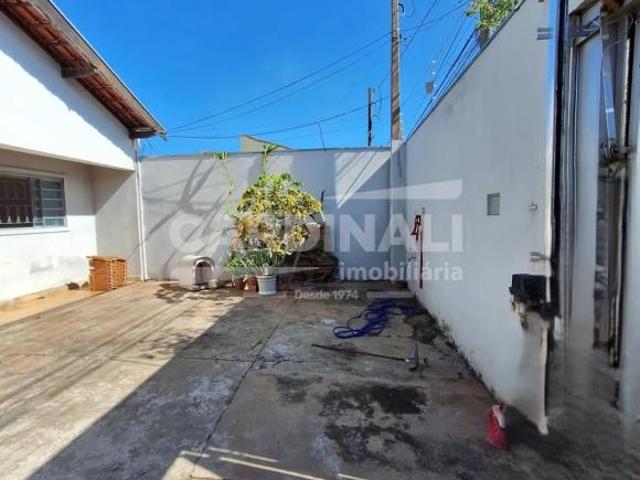 Casa para venda em Jardim Ipanema de 123.00m² com 2 Quartos e 2 Garagens