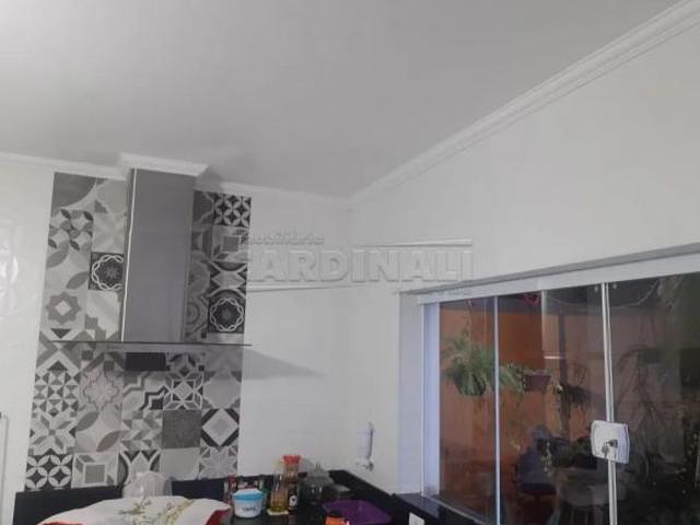 Casa para venda em Jardim Ipanema de 135.00m² com 3 Quartos, 1 Suite e 4 Garagens