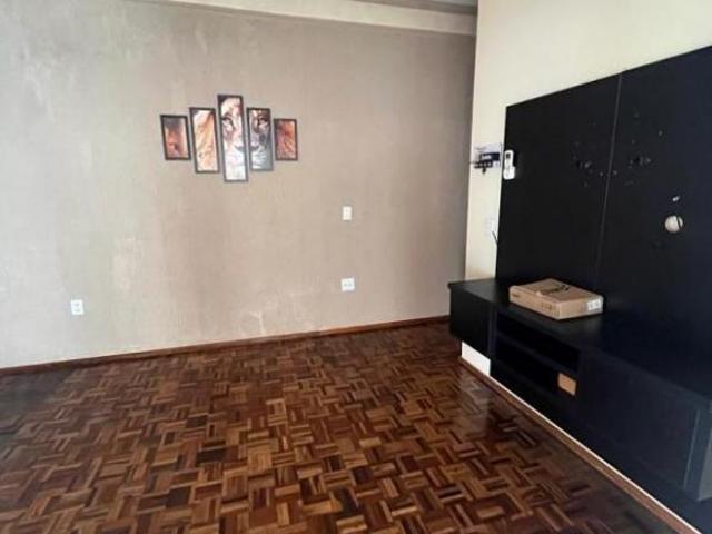 Casa para venda em Jardim Ipanema de 190.00m² com 2 Quartos, 1 Suite e 4 Garagens