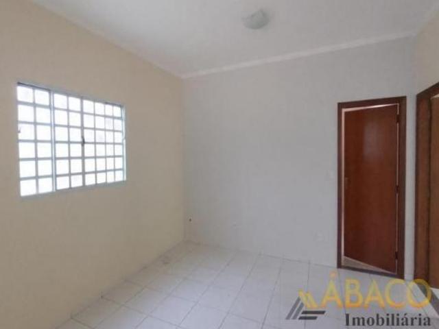 Casa para venda em Jardim Ipanema de 250.00m² com 3 Quartos, 1 Suite e 3 Garagens