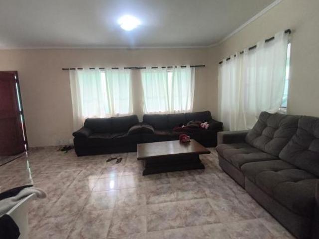 Casa para venda em Jardim Ipanema Zona Sul com 4 quartos, sendo 1 suíte, 183m²