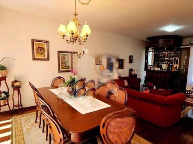Casa para venda em Jardim Paulista I de 328.00m² com 4 Quartos, 1 Suite e 6 Garagens