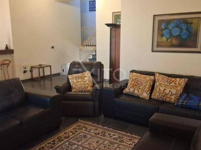 Casa para venda em Jardim Paulista Ii de 275.00m² com 4 Quartos e 2 Garagens