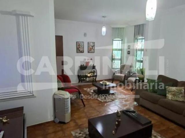 Casa para venda em Jardim Paulistano de 270.00m² com 3 Quartos, 1 Suite e 4 Garagens