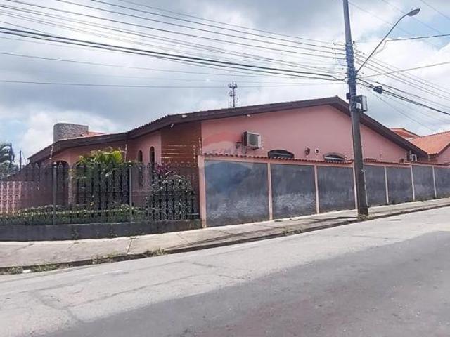 Casa para venda em Jardim Prestes De Barros de 417.50m² com 4 Quartos, 1 Suite e 4 Garagens