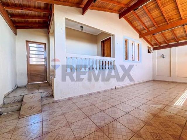 Casa para venda em Jardim Presidente de 206.69m² com 3 Quartos, 1 Suite e 2 Garagens