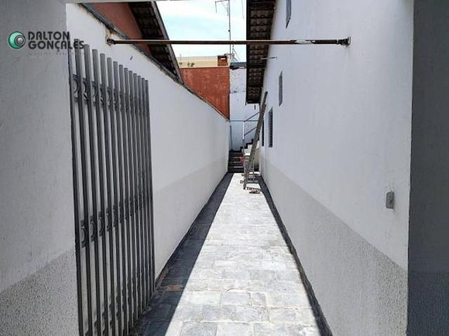 Casa para venda em Jardim Rêmulo Zoppi de 132.00m² com 3 Quartos e 2 Garagens