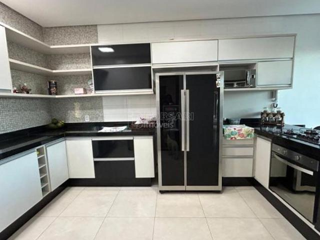 Casa para venda em Jardim Residencial Maggiore de 449.00m² com 4 Quartos, 2 Suites e 1 Garagem