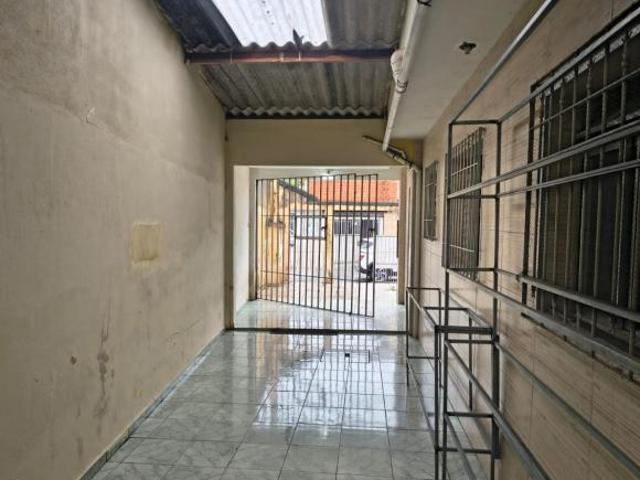 Casa para venda em Jardim Robrú de 130.00m² com 2 Quartos e 1 Garagem