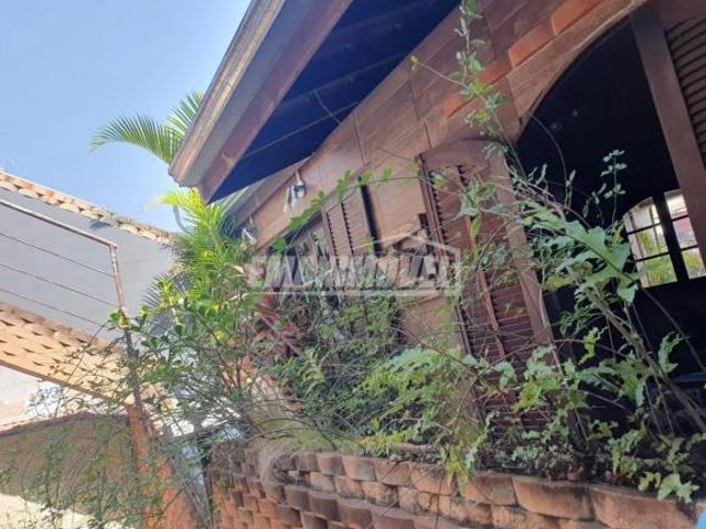 Casa para venda em Jardim São Guilherme de 242.00m² com 3 Quartos, 1 Suite e 2 Garagens