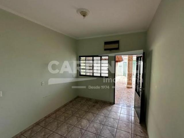 Casa para venda em Jardim São Joao Batista de 111.00m² com 1 Quarto e 1 Garagem