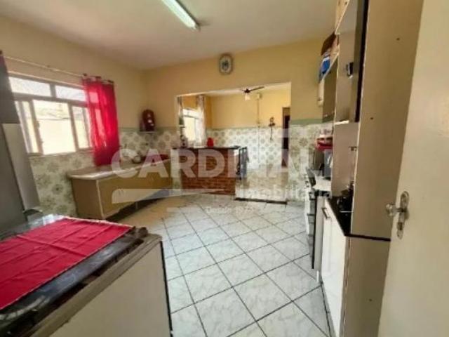 Casa para venda em Jardim São Joao Batista de 172.00m² com 3 Quartos e 4 Garagens