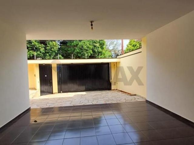 Casa para venda em Jardim São Luiz de 179.00m² com 3 Quartos, 1 Suite e 3 Garagens