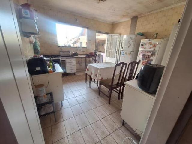 Casa para venda em Jardim Santa Mena com 4 quartos, sendo 1 suíte, 295m²