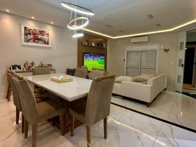 Casa para venda em Jardim Santa Rita de 230.00m² com 3 Quartos, 1 Suite e 2 Garagens