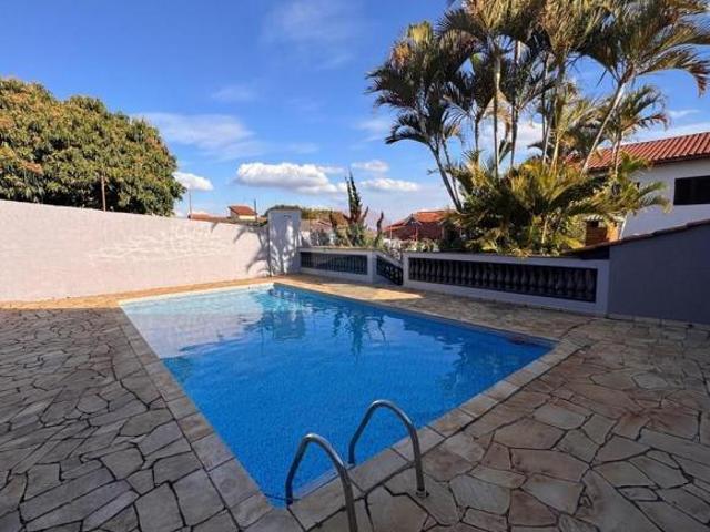 Casa para venda em Jardim Santa Rita De Cássia de 334.65m² com 3 Quartos, 1 Suite e 6 Garagens