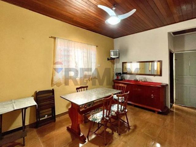 Casa para venda em Jardim Santana de 200.00m² com 3 Quartos e 1 Garagem