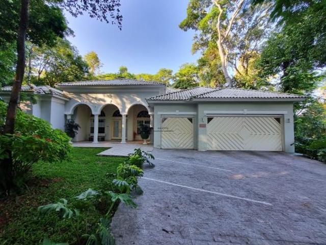 Casa para venda em Jardim Santana de 2700.00m² com 5 Quartos, 4 Suites e 8 Garagens