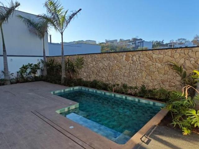 Casa para venda em Jardim Vila São Domingos de 220.50m² com 4 Quartos, 2 Suites e 4 Garagens