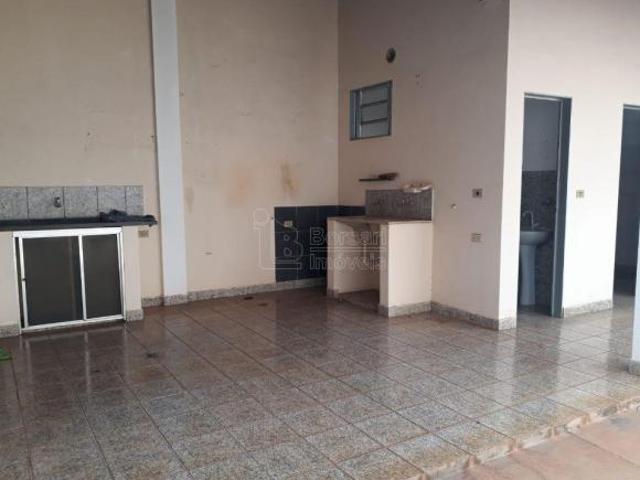 Casa para venda em Jardim Vista Alegre de 116.00m² com 2 Quartos, 1 Suite e 3 Garagens