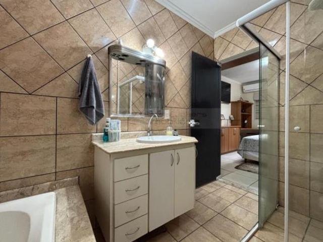 Casa para Venda em Jundiaí, Vila Garcia, 3 dormitórios, 1 suíte, 3 banheiros, 3 vagas