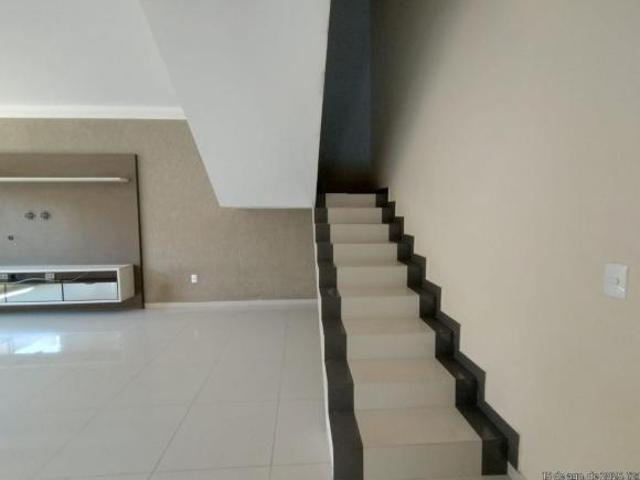 Casa para Venda em Jundiaí, Jardim Sarapiranga, 4 dormitórios, 1 suíte, 4 banheiros, 2 vagas