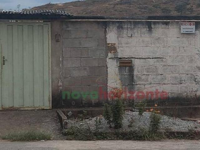 Casa para venda em Oliveira